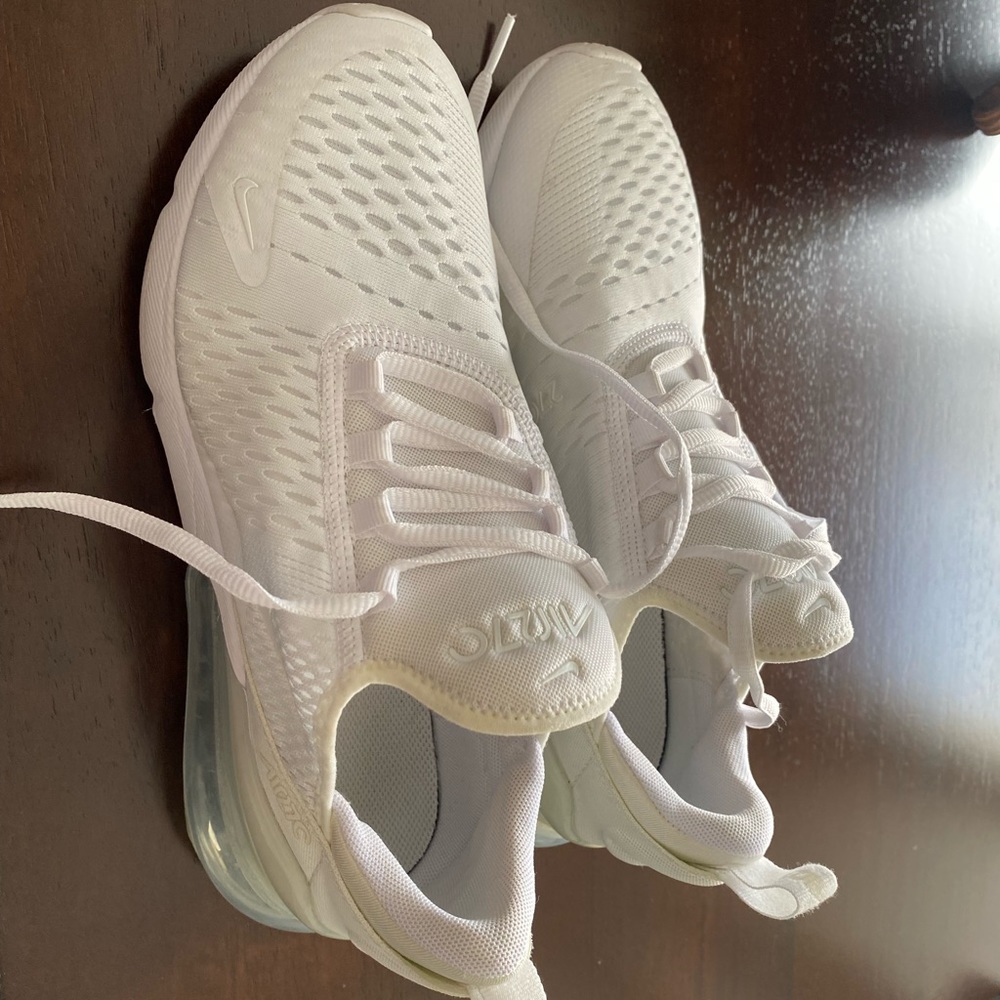 Youth Nike AirMax 270 size 6